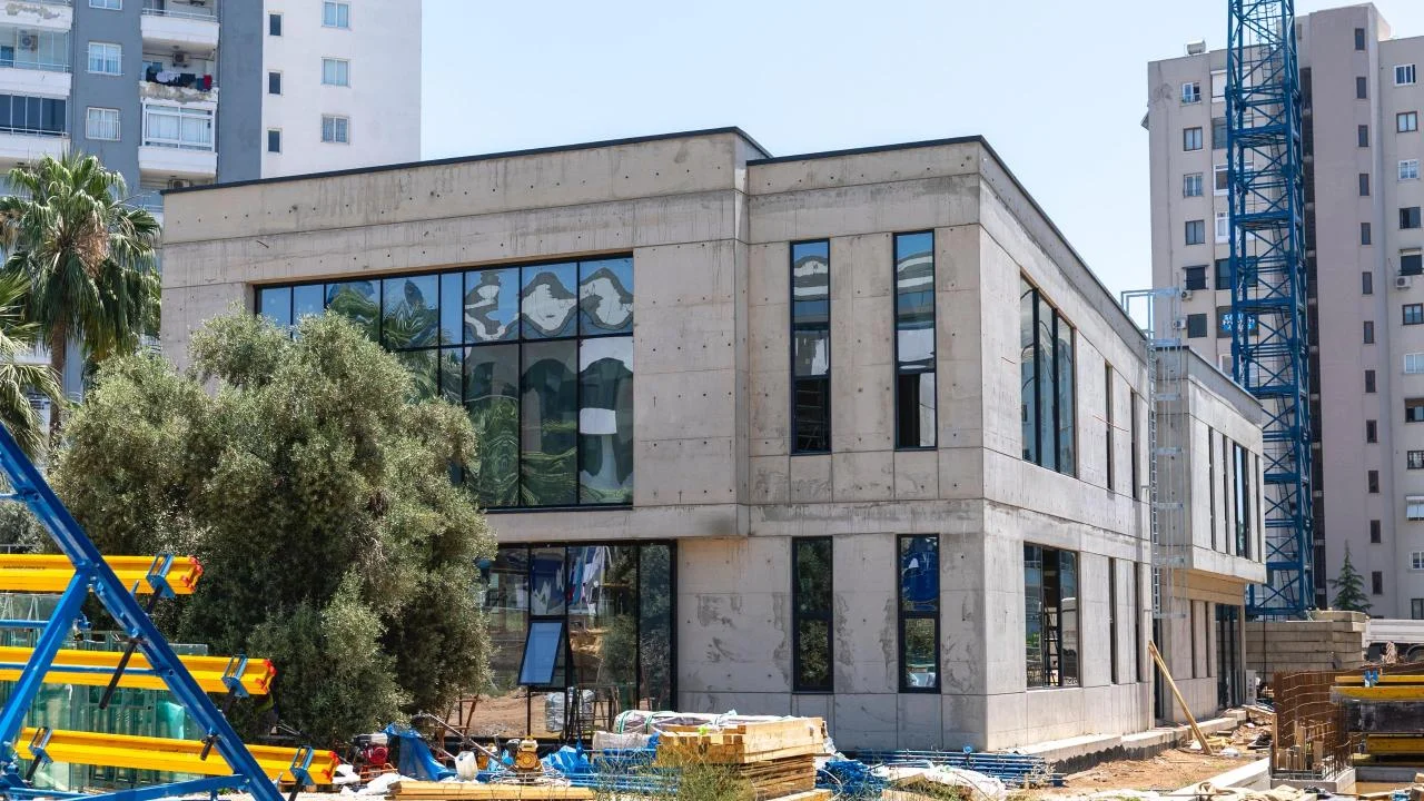 Yenişehir Belediyesi Mersin’e kent kütüphanesi ve oyuncak müzesi kazandırıyor