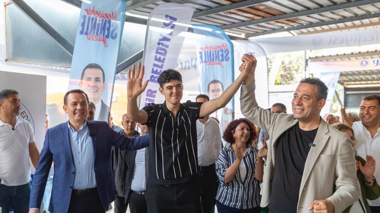 Başkan Özyiğit, Ali Mahir Başarır ve Berkay Gezgin’le birlikte kadınlarla buluştu