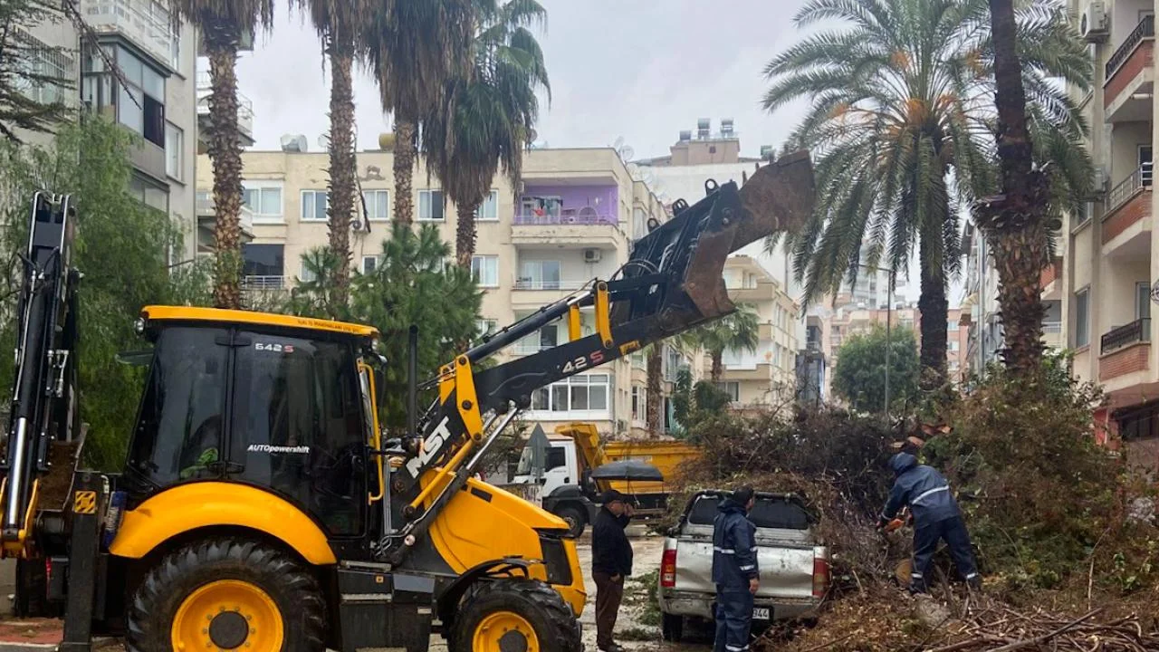 Yenişehir Belediyesi fırtınaya karşı seferber oldu!