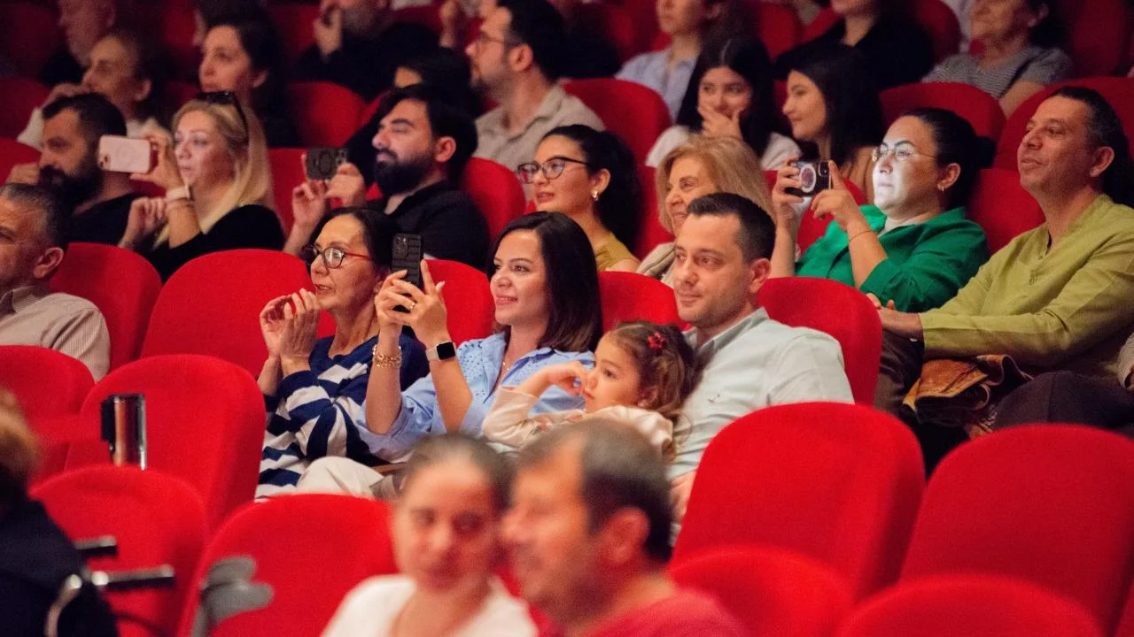 21. Nevit Kodallı Çoksesli Korolar Festivali’nde 7 şehirden 1800 korist sahne aldı