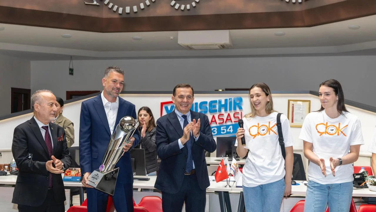 ÇBK Mersin’den Başkan Abdullah Özyiğit’e şampiyonluk teşekkürü