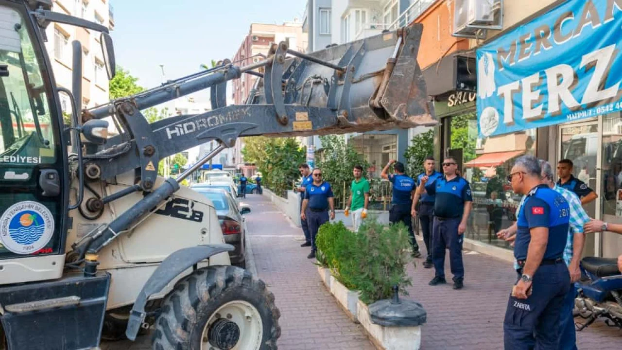 Yenişehir Belediyesi kaldırım ve yol işgali denetimlerini sürdürüyor