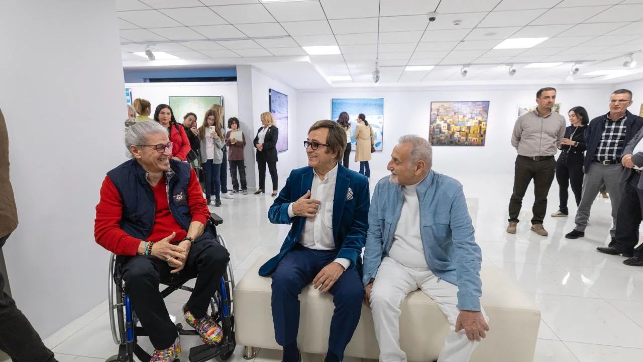 Yenişehir Belediyesi Erol Evgin ve Devrim Erbil'in ortak sergisine ev sahipliği yaptı