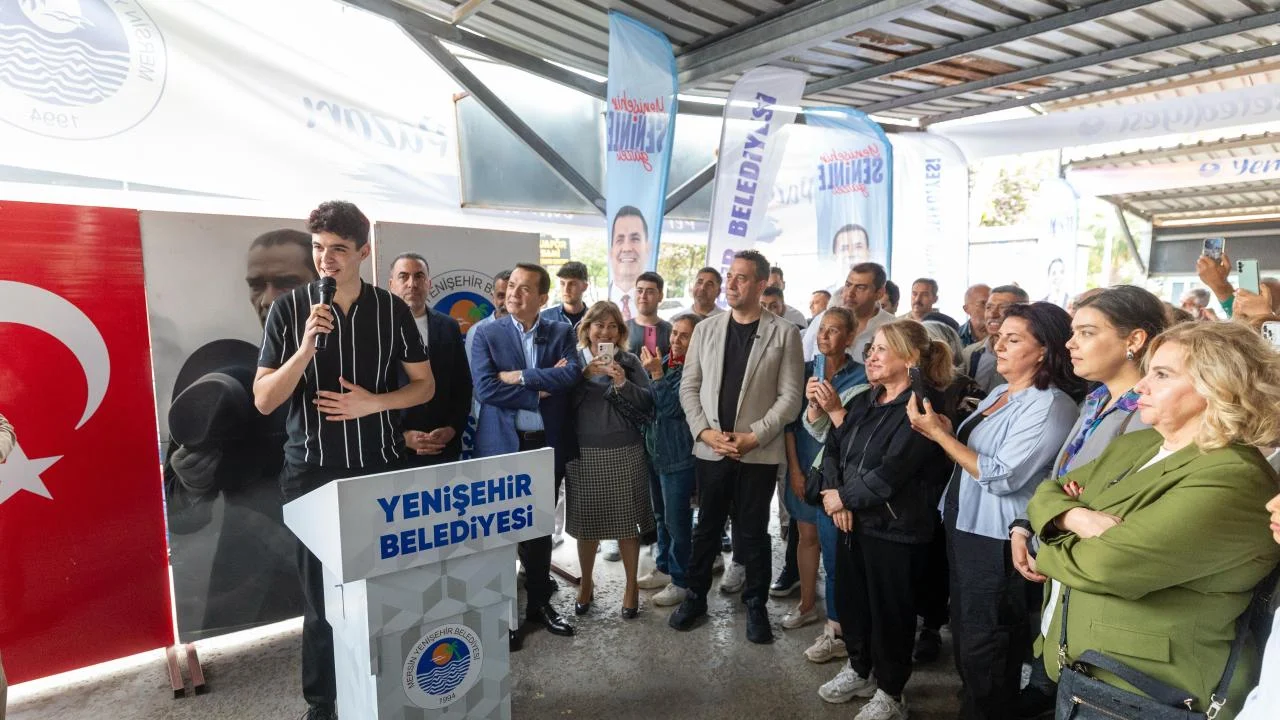 Başkan Özyiğit, Ali Mahir Başarır ve Berkay Gezgin’le birlikte kadınlarla buluştu